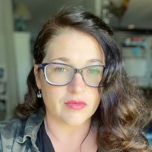 Meet your Posher, Leah